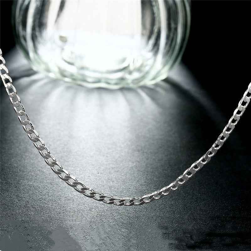 Fashionable silver jewelry necklaces