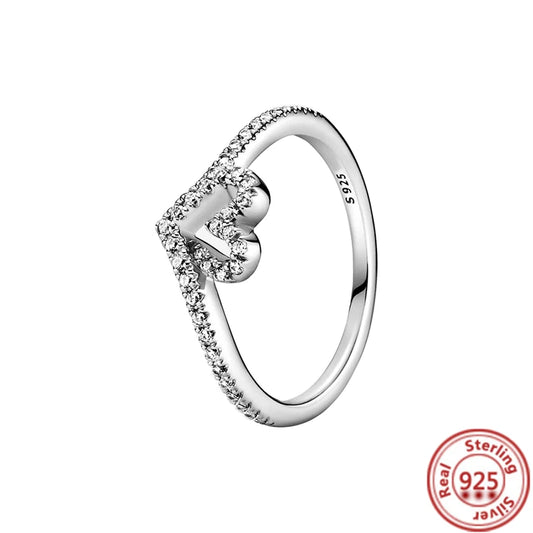 Anillo en pico con corazón y circonitas
